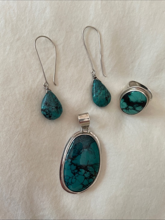 Artisan Jewelry - Artisan Turquoise Necklace and Earring Set - Blue-Green Turquoise